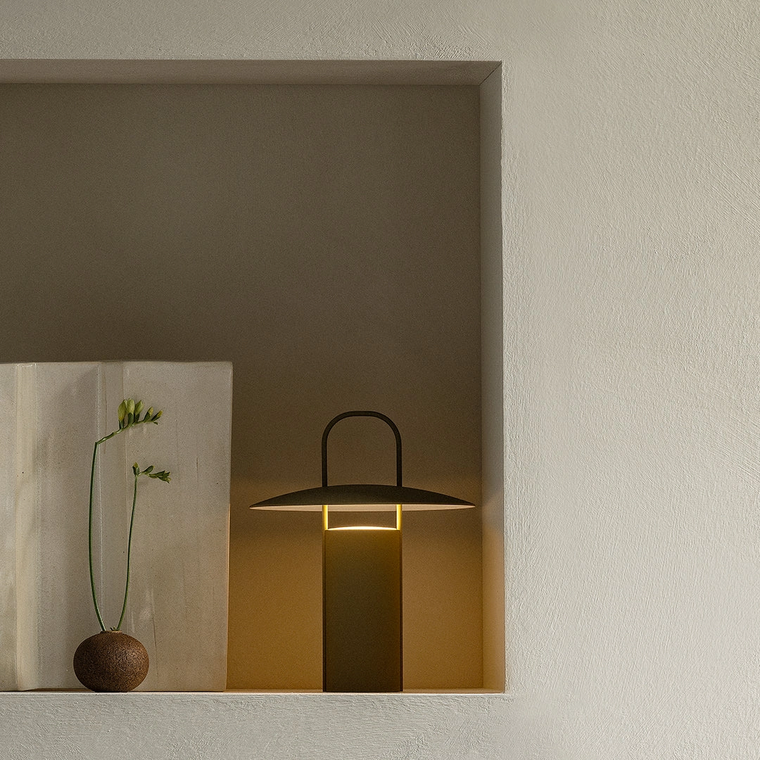 Ray Portable Table Lamp