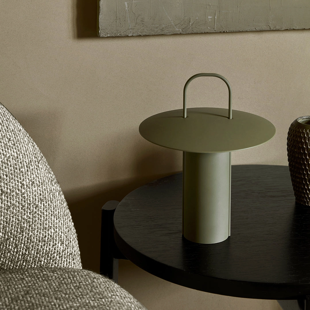 Ray Portable Table Lamp