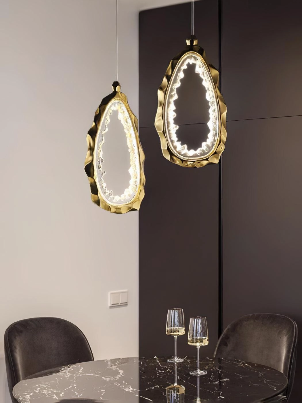 Resin Circlet Brass Pendant Lamp