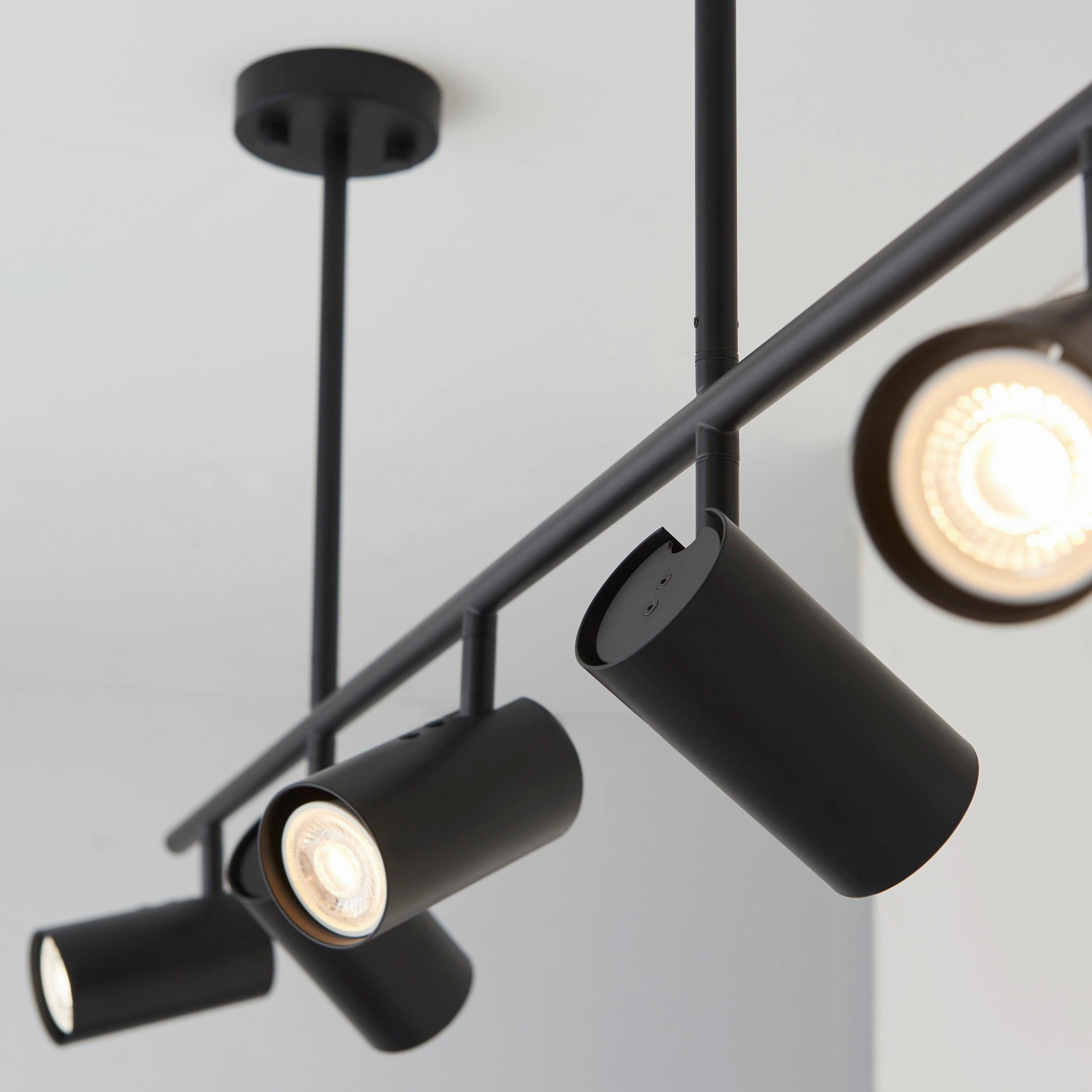 Rez 5 Light Black Modern Bar Spot Light