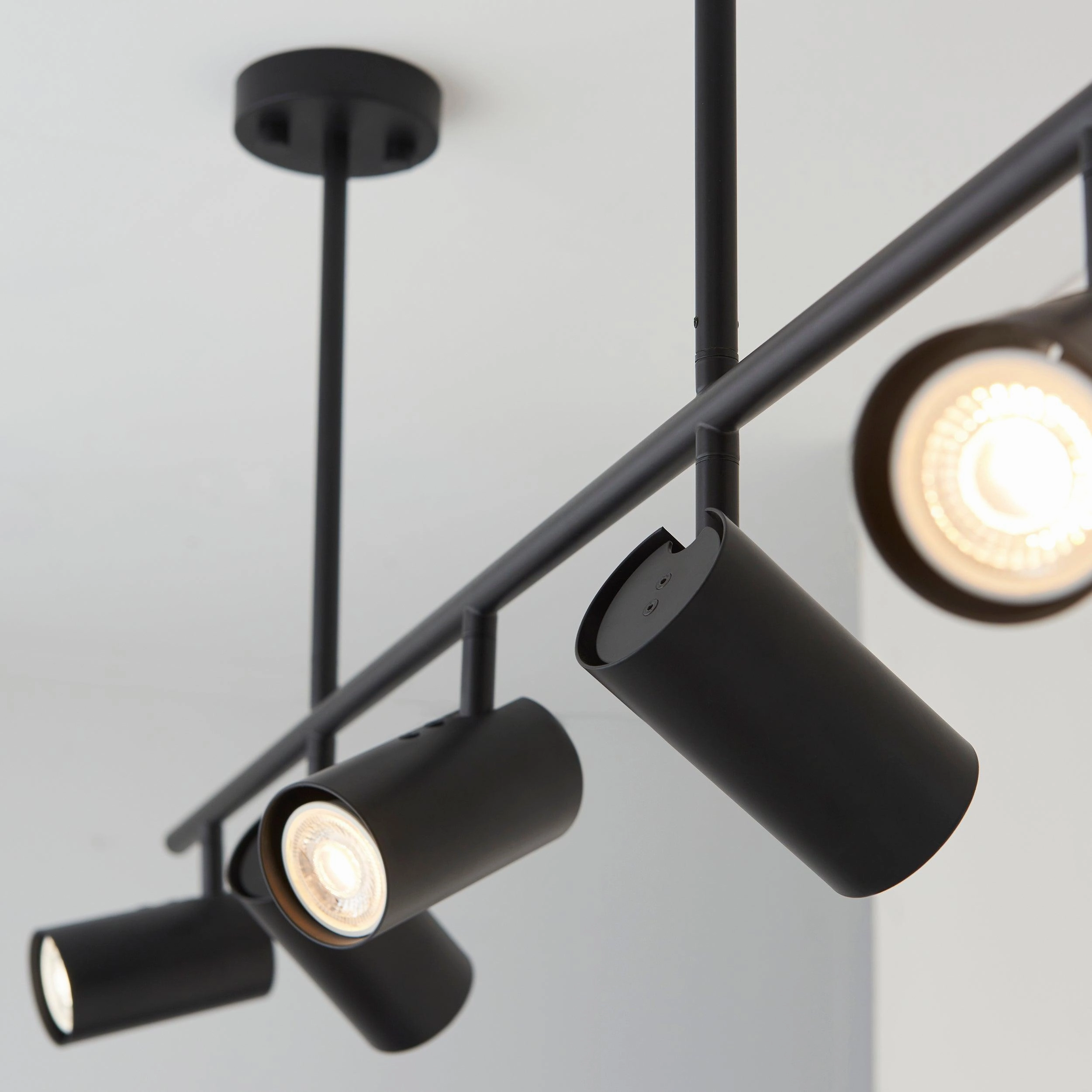 Rez 5 Light Black Modern Bar Spot Light