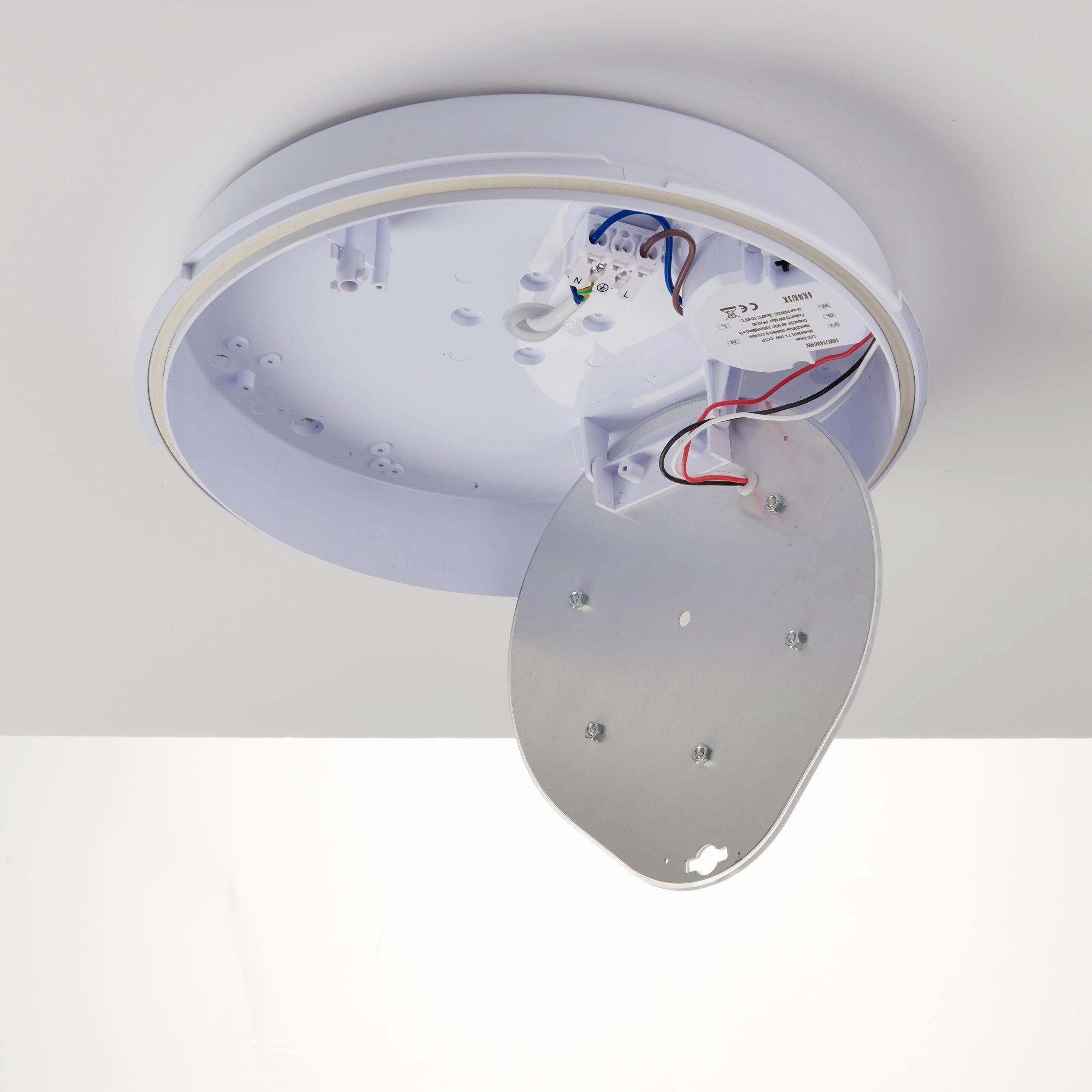 Saxby Hero corridor Emergency IP65 18W