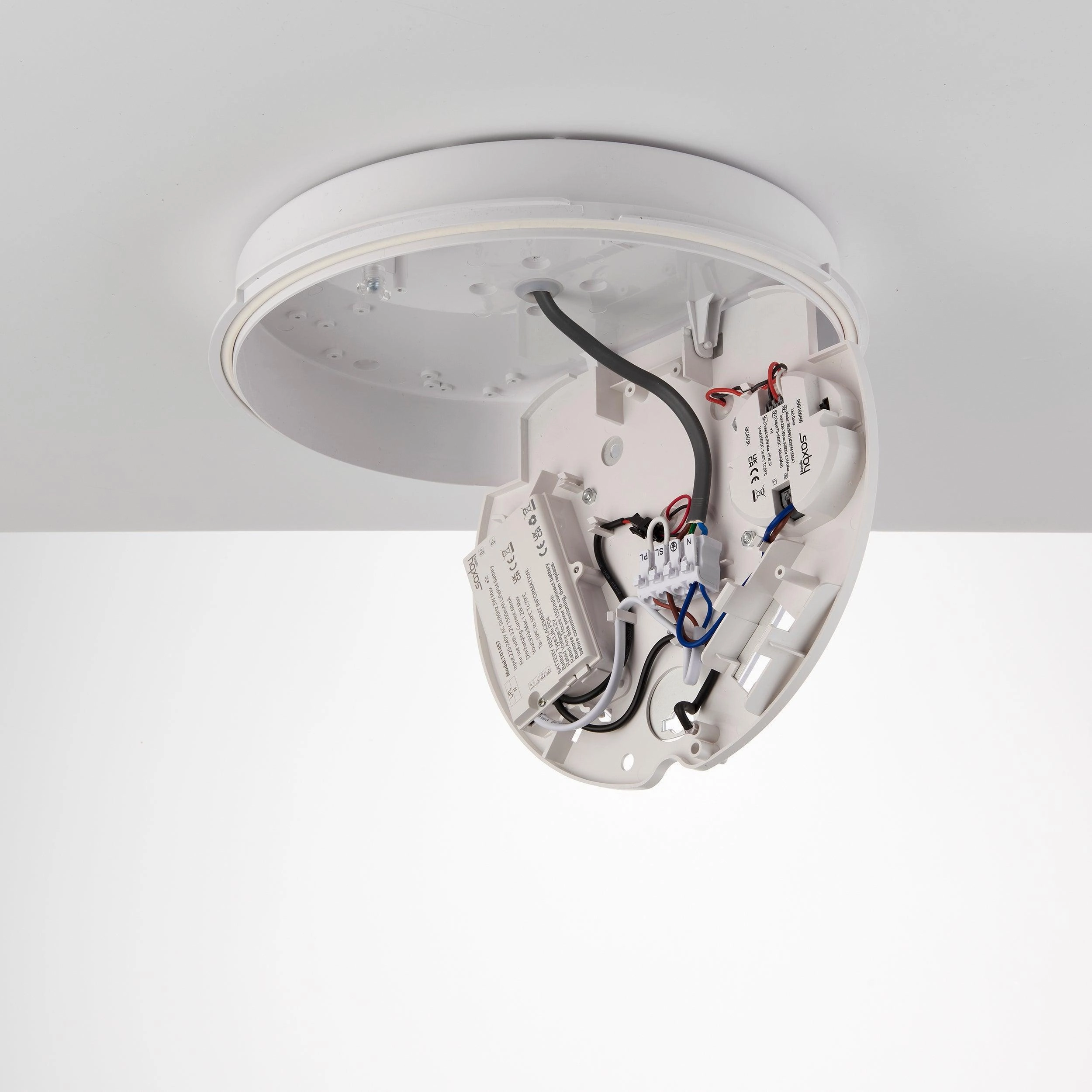 Saxby HeroPRO White LED Bulkhead Light with Emergency Backup IP65 18W