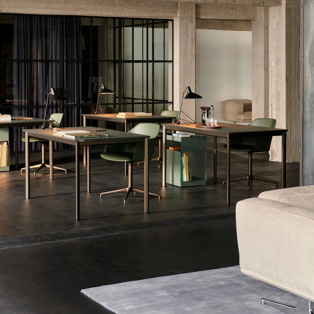 Tripod HM9 Table Lamp