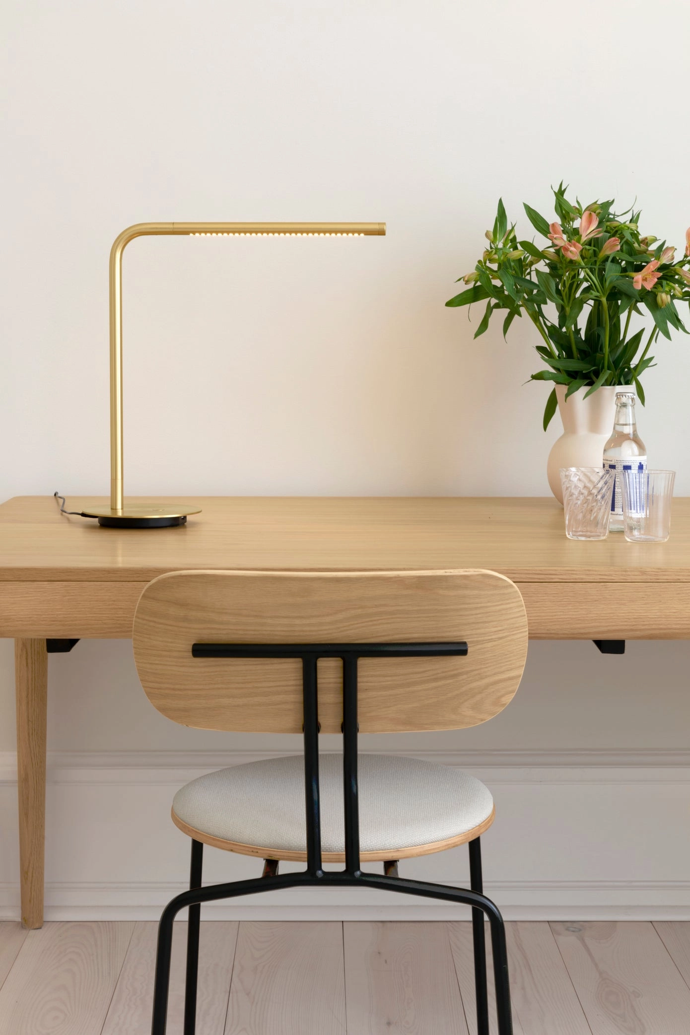 Umage Omni Table Lamp