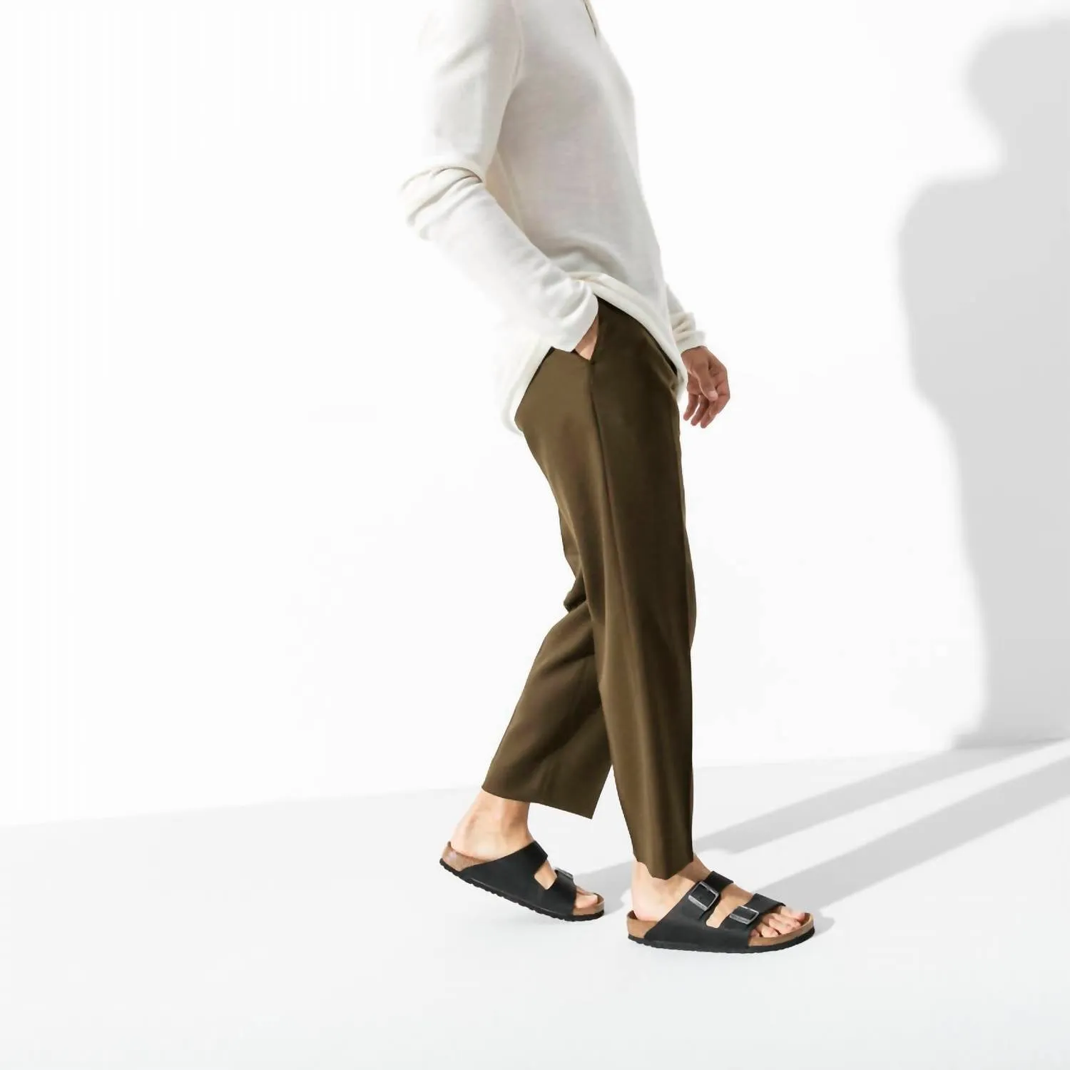 Unisex Arizona Oiled Leather Sandal In Black