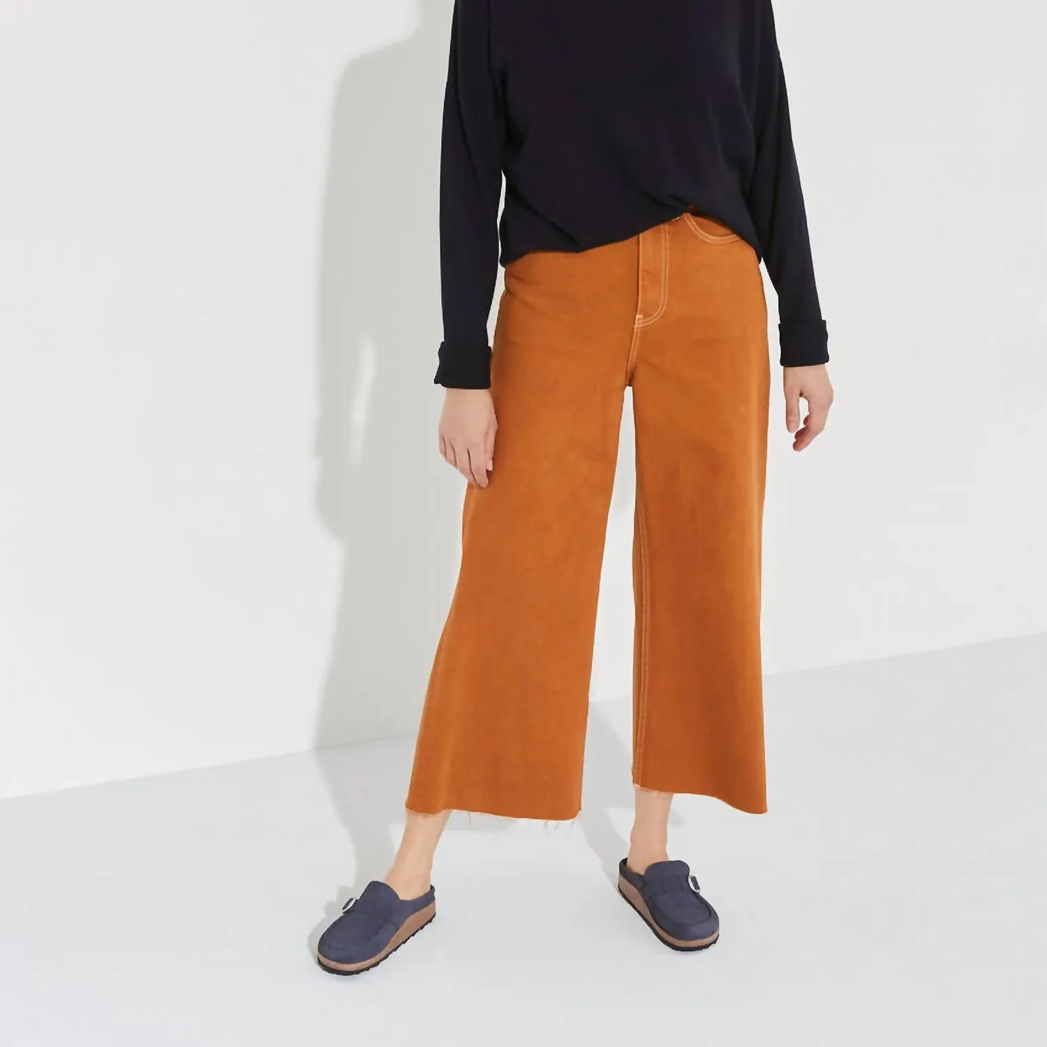 Unisex Buckley Suede Leather Sandal in Night