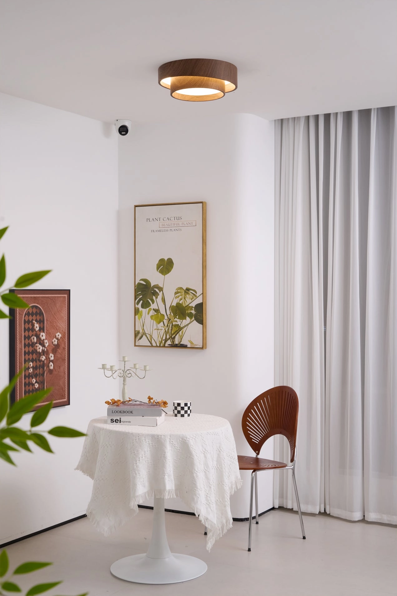 Vaako Ceiling Lamp