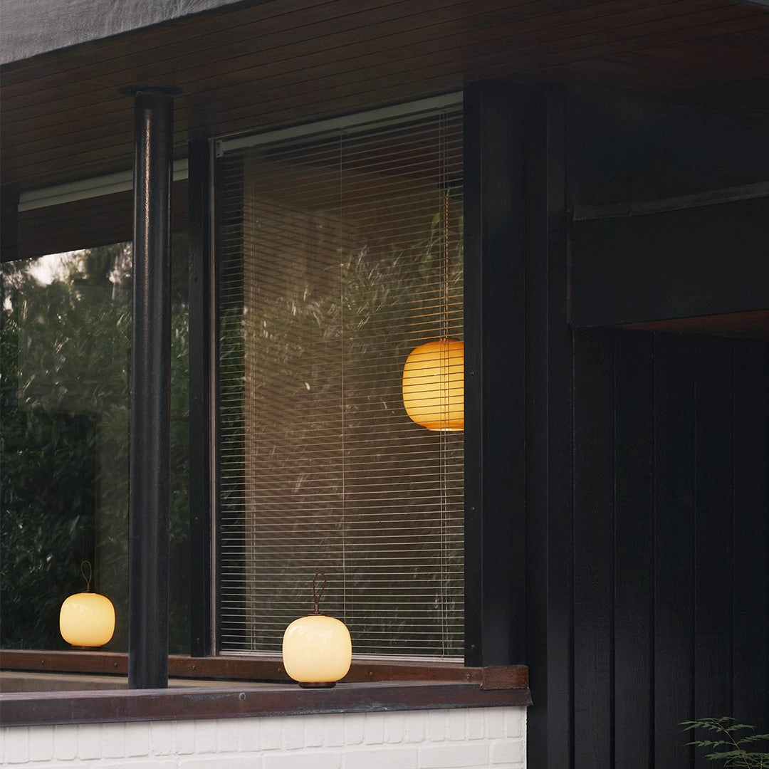 VL45 Radiohus Portable Lamp