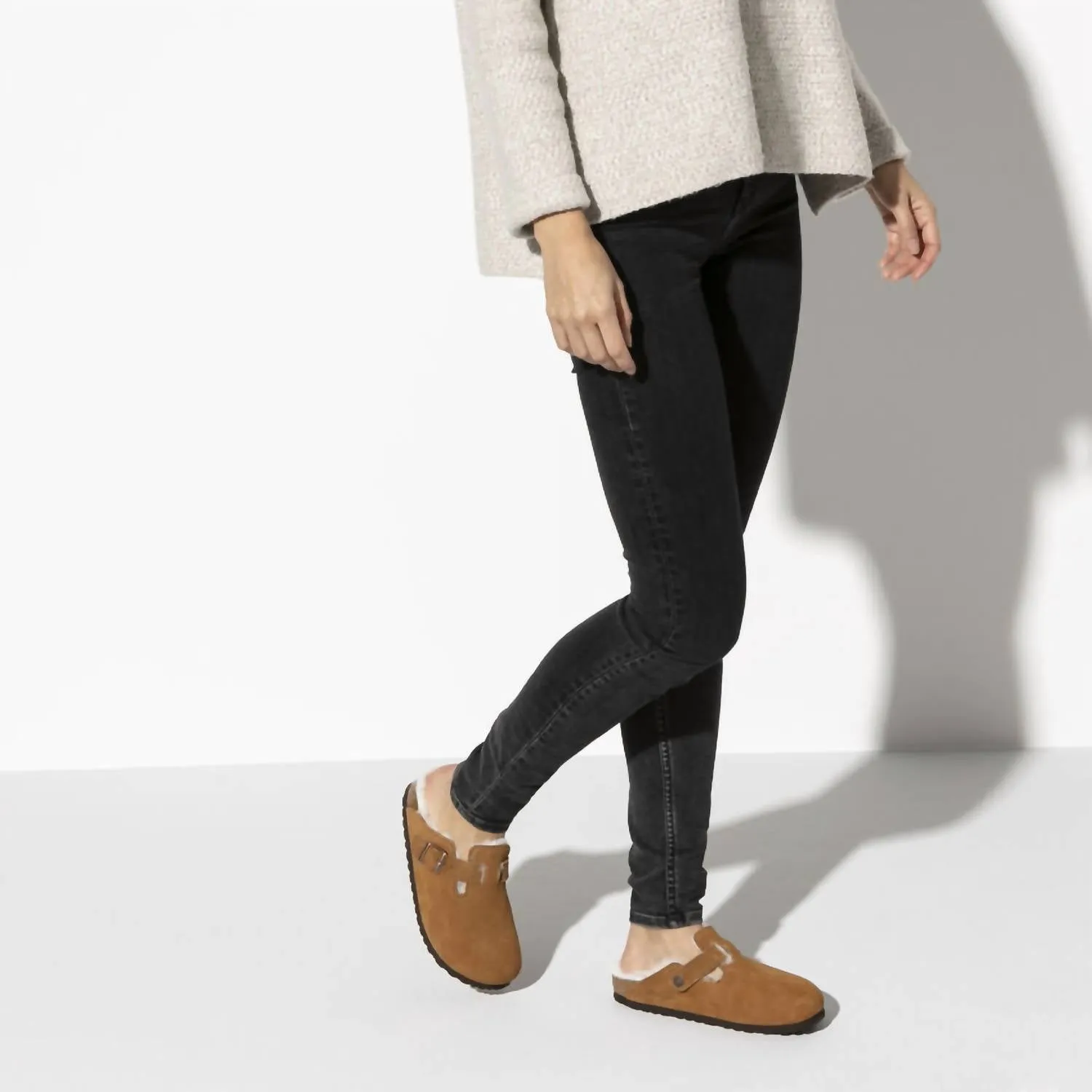 Women's Boston Shearling Clog In Mink