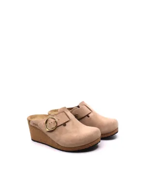 Women's Fanny Wedge Clog In Sand Narrow