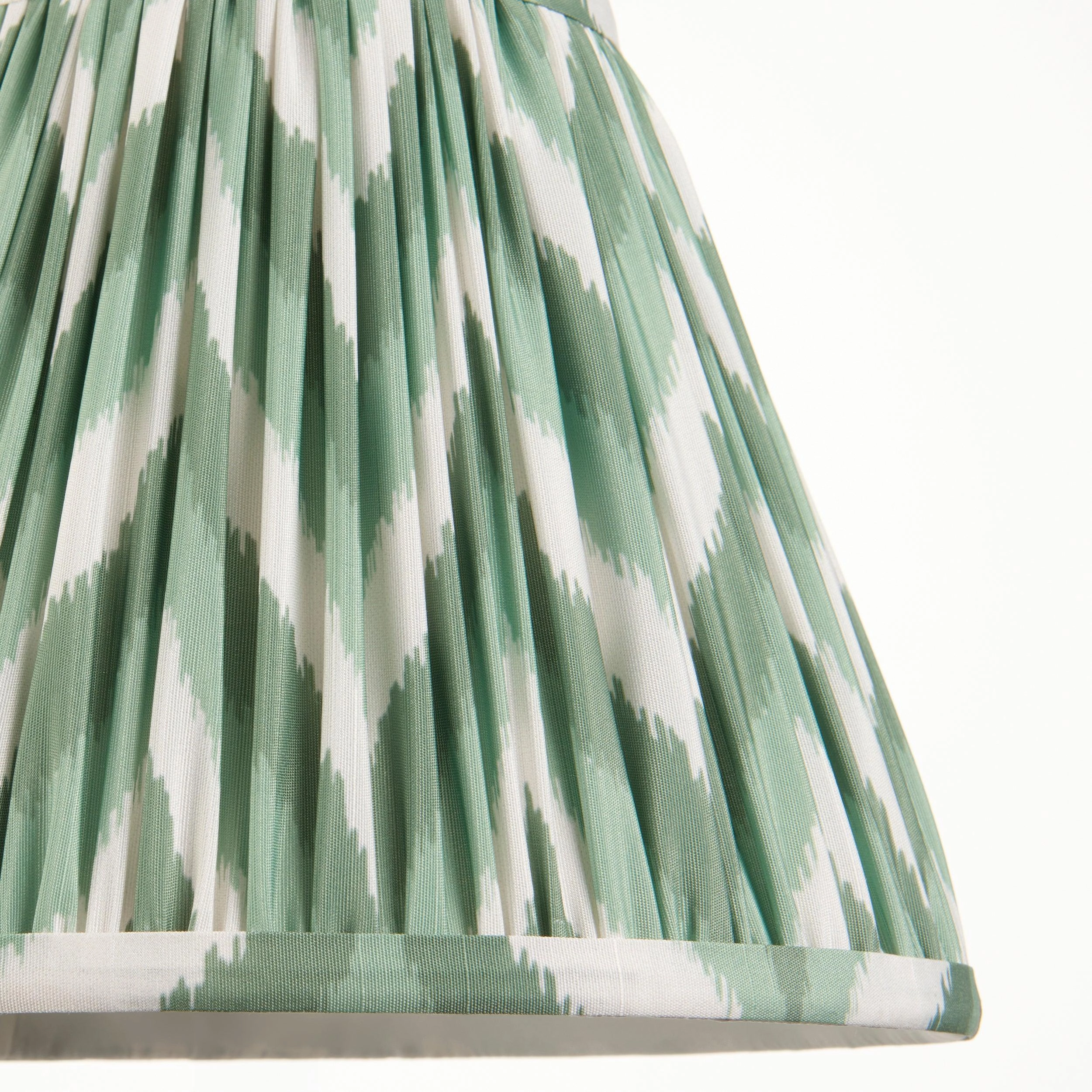 Zigzag 25cm Green Lamp Shade